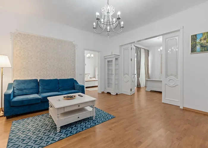 Spacious 2br At Square Appartement Bucarest