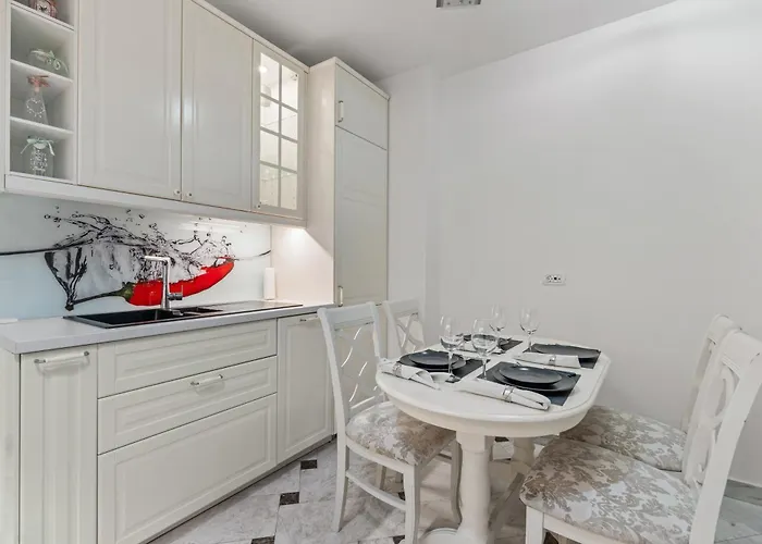 Spacious 2br At Square Daire Bükreş
